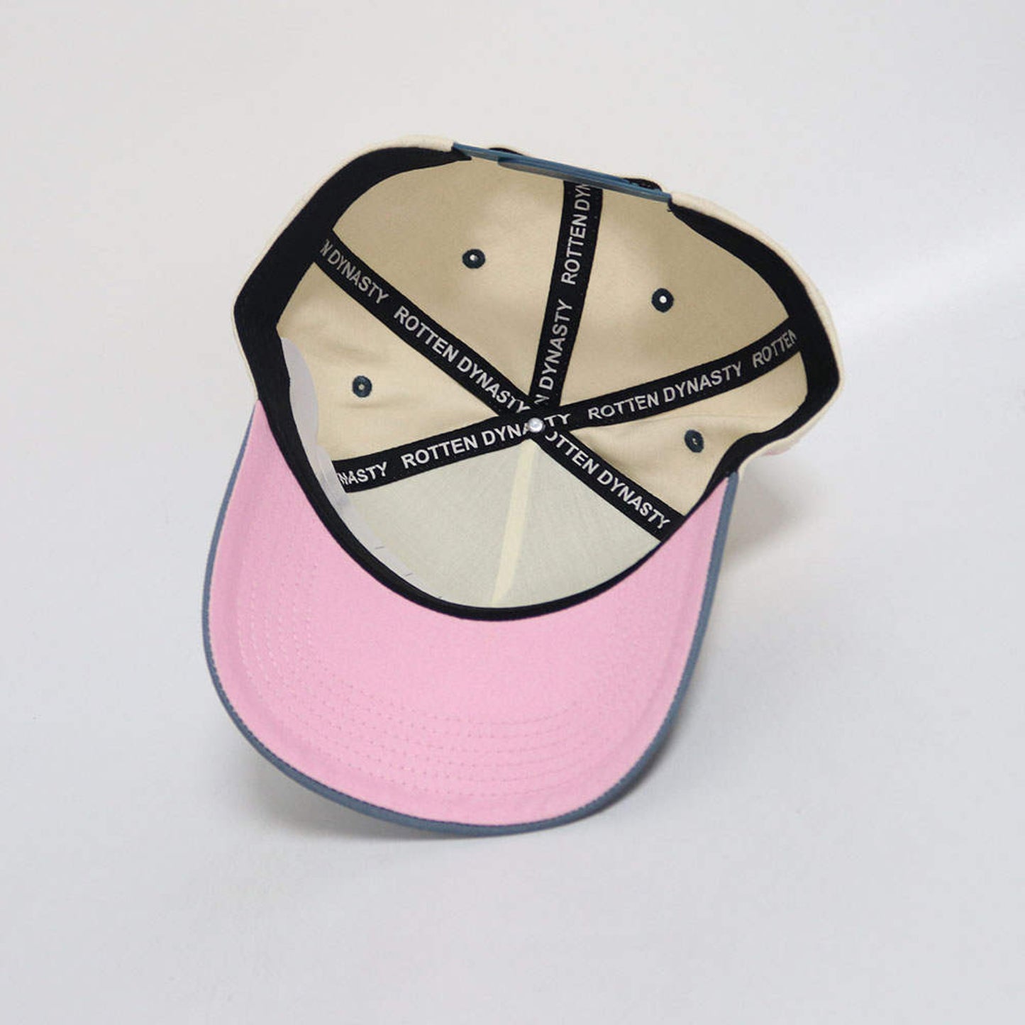 R-Logo Snapback